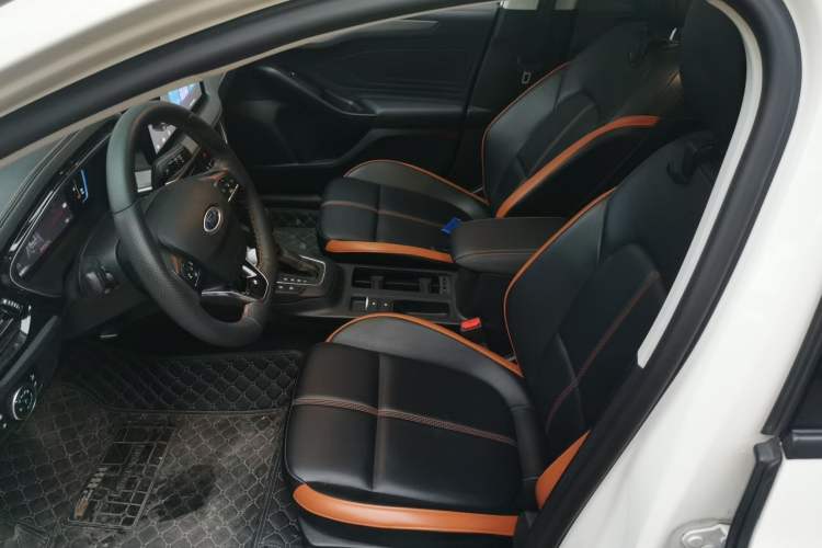 Used Ford Focus 2022 Sedan EcoBoost 180 Automatic Performance Edition Left Front Seat