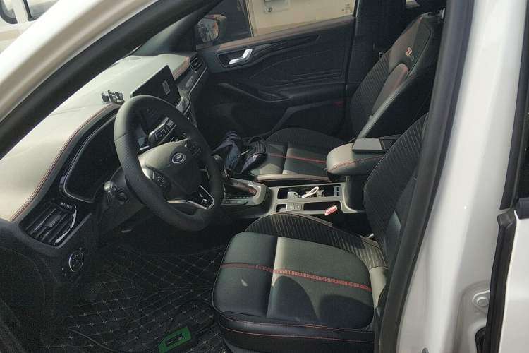 Used Ford Focus 2022 Hatchback EcoBoost 180 Automatic ST Line Left Front Seat