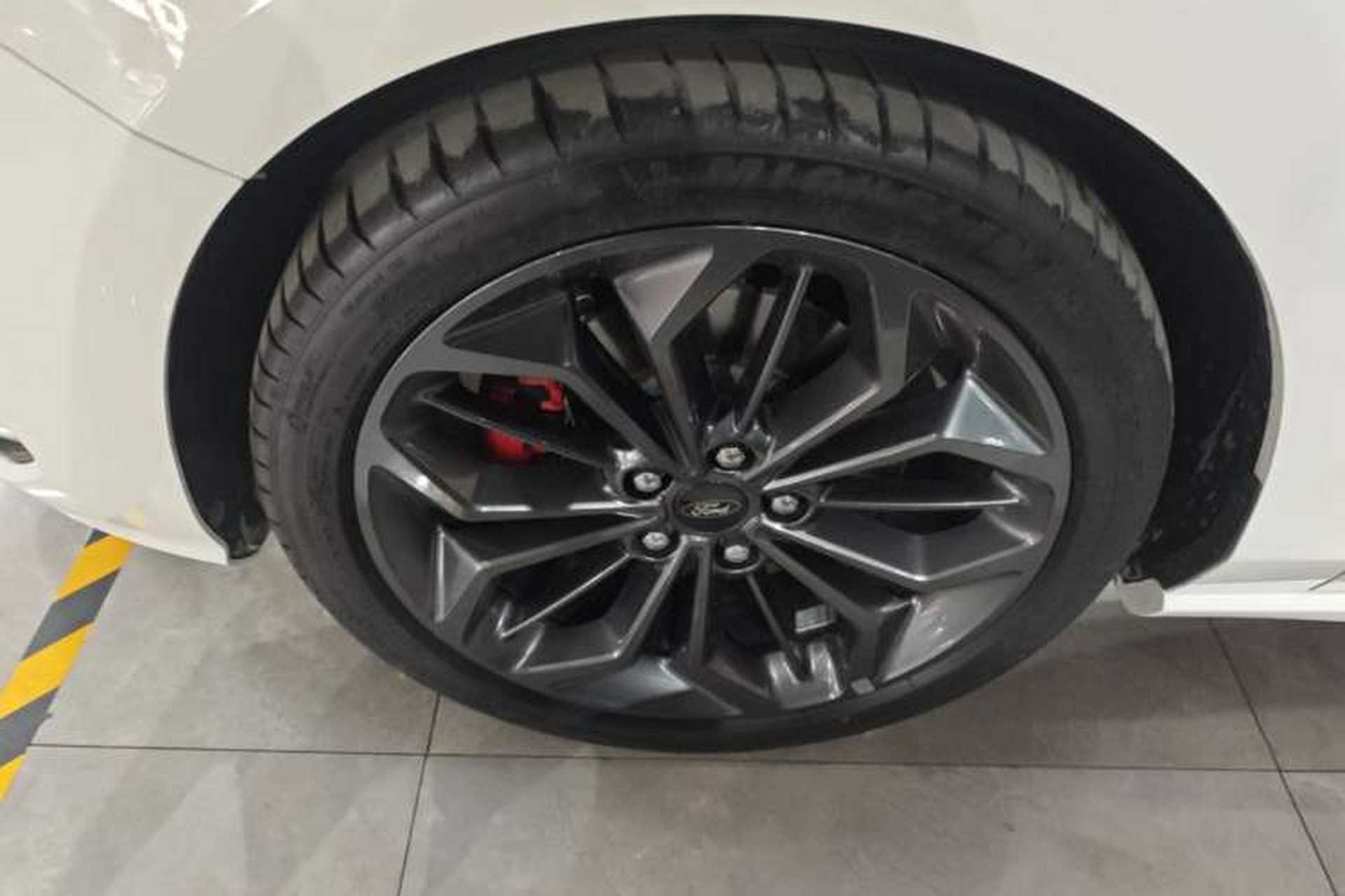 Used Ford Focus 2022 Hatchback EcoBoost 180 Automatic ST Line Left Front Wheel Hub
