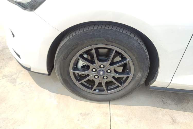 Used Ford Focus 2022 Hatchback EcoBoost 180 Automatic Performance Edition Left Front Wheel Hub