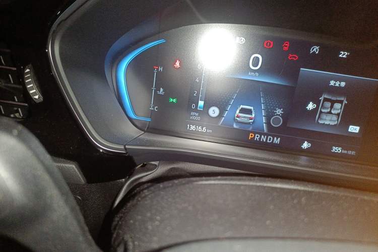 Used Ford Focus 2022 Hatchback EcoBoost 180 Automatic ST Line Odometer Close Up