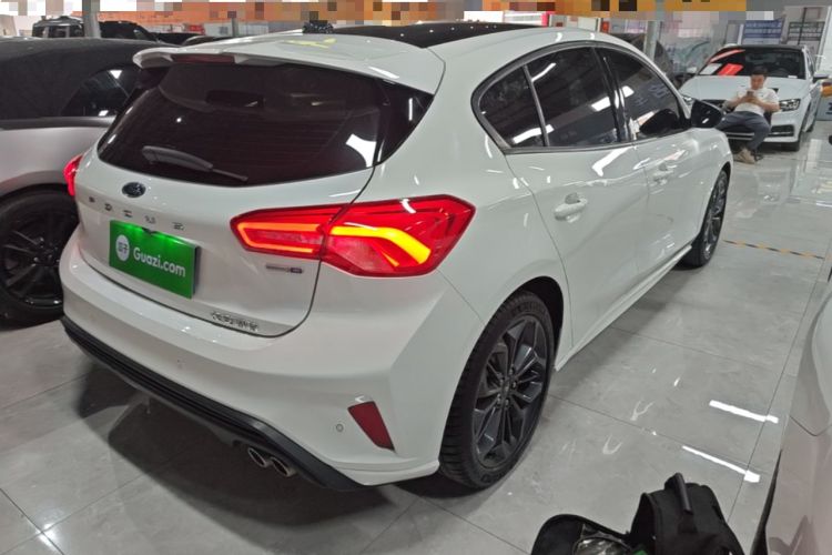 Used Ford Focus 2022 Hatchback EcoBoost 180 Automatic ST Line Rear Right 45 Deg