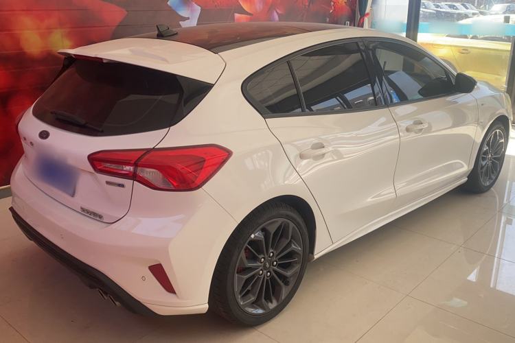 Used Ford Focus 2022 Hatchback EcoBoost 180 Automatic ST Line Rear Right 45 Deg