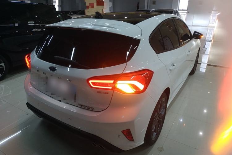 Used Ford Focus 2022 Hatchback EcoBoost 180 Automatic ST Line Rear Right 45 Deg