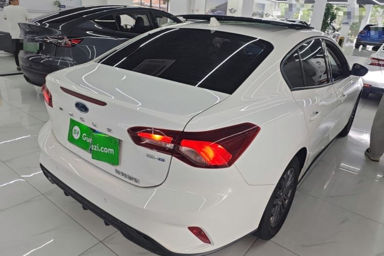 Used Ford Focus 2022 Sedan EcoBoost 180 Automatic Performance Edition Rear Right 45 Deg