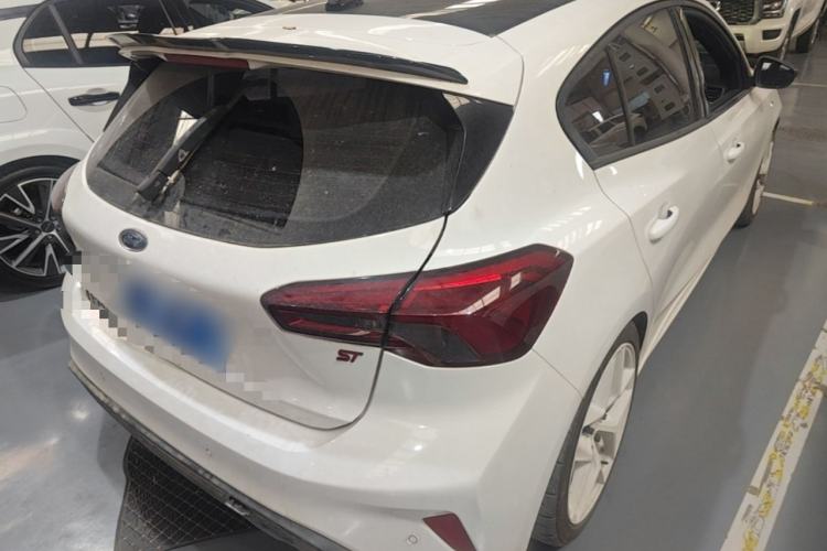 Used Ford Focus 2022 Hatchback EcoBoost 180 Automatic ST Line Rear Right 45 Deg