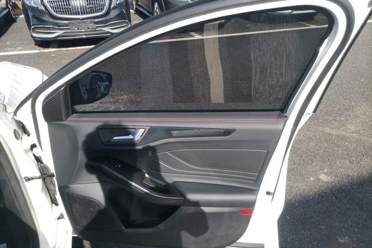 Used Ford Focus 2022 Sedan EcoBoost 180 Automatic ST Line Right Front Door Interior