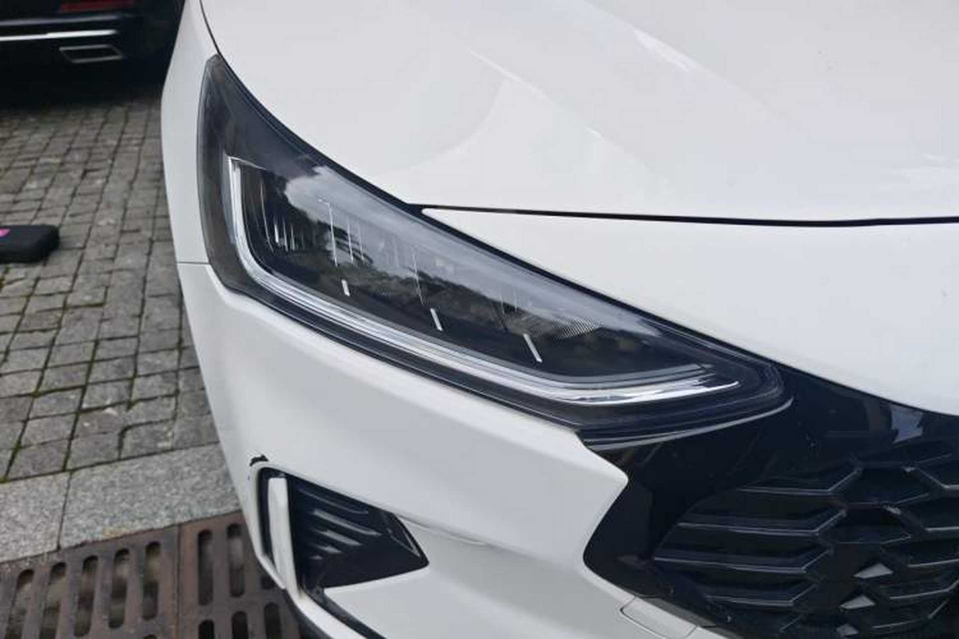 Used Ford Focus 2022 Hatchback EcoBoost 180 Automatic Performance Edition Right Front Headlight