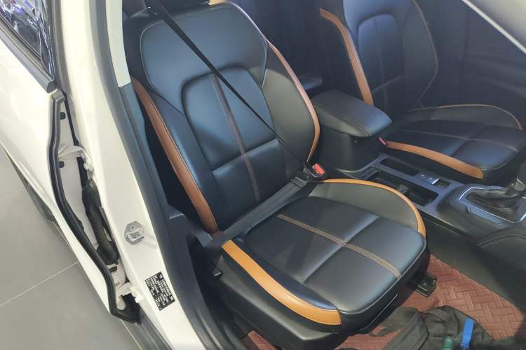 Used Ford Focus 2022 Hatchback EcoBoost 180 Automatic Performance Edition Right Front Seat