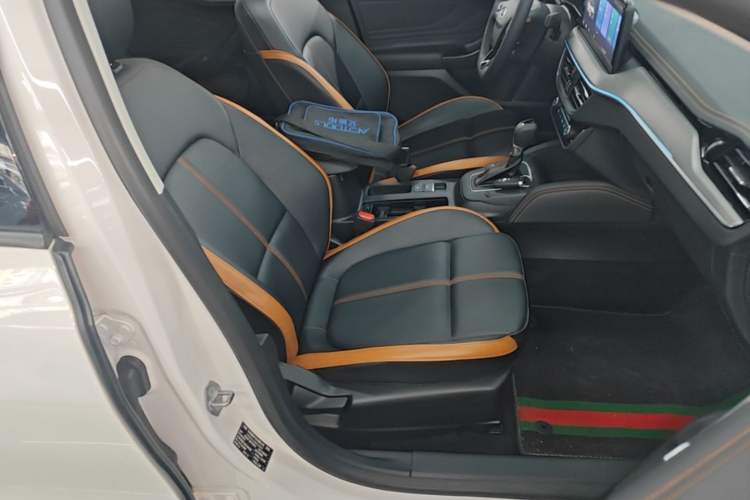 Used Ford Focus 2022 Sedan EcoBoost 180 Automatic Performance Edition Right Front Seat