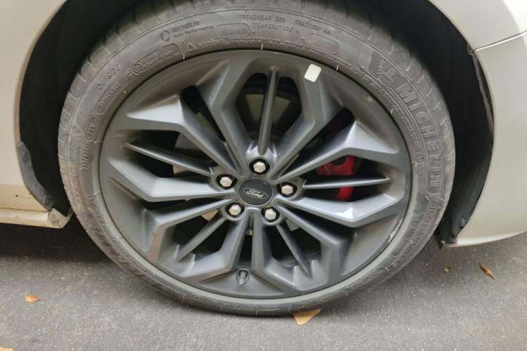 Used Ford Focus 2022 Hatchback EcoBoost 180 Automatic ST Line Right Front Wheel Hub