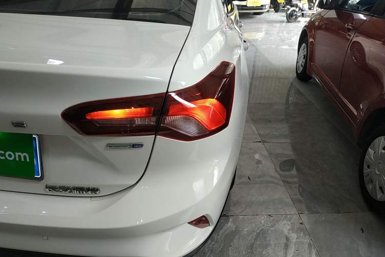 Used Ford Focus 2022 Sedan EcoBoost 180 Automatic Performance Edition Right Rear Taillight