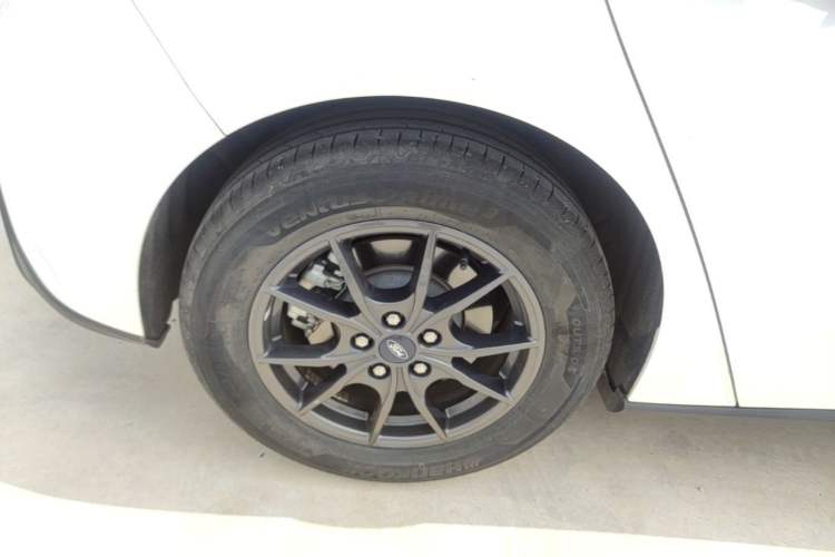 Used Ford Focus 2022 Hatchback EcoBoost 180 Automatic Performance Edition Right Rear Wheel Hub