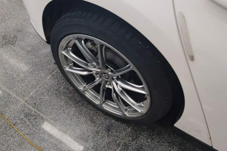 Used Ford Focus 2022 Hatchback EcoBoost 180 Automatic Performance Edition Right Rear Wheel Hub