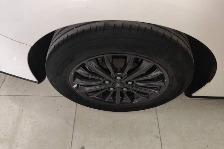 Used Ford Focus 2022 Sedan EcoBoost 180 Automatic Performance Edition Right Rear Wheel Hub