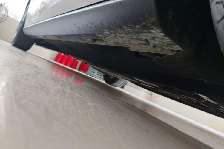Used Ford Focus 2022 Sedan EcoBoost 180 Automatic Performance Edition Right Side Sill