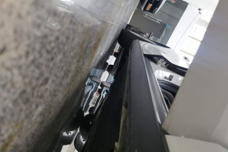 Used Ford Focus 2022 Sedan EcoBoost 180 Automatic Performance Edition Right Side Sill