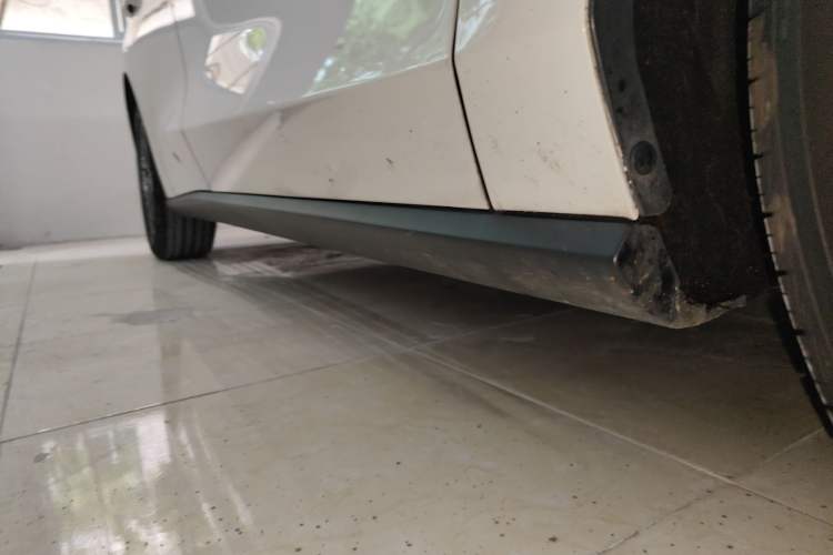 Used Ford Focus 2022 Sedan EcoBoost 180 Automatic Performance Edition Right Side Sill