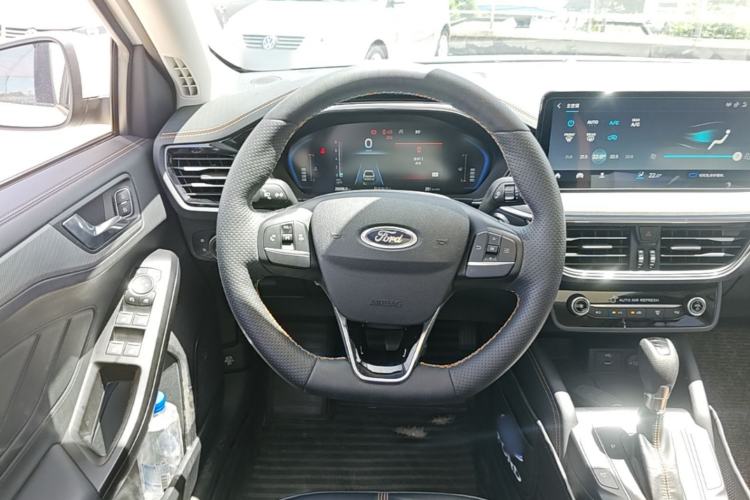 Used Ford Focus 2022 Sedan EcoBoost 180 Automatic Performance Edition Steering Wheel