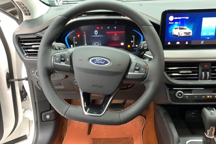 Used Ford Focus 2022 Sedan EcoBoost 180 Automatic Performance Edition Steering Wheel