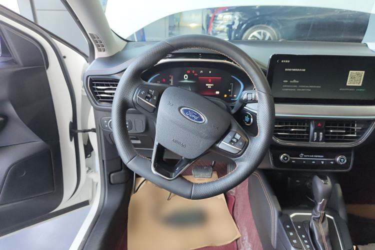 Used Ford Focus 2022 Hatchback EcoBoost 180 Automatic Performance Edition Steering Wheel
