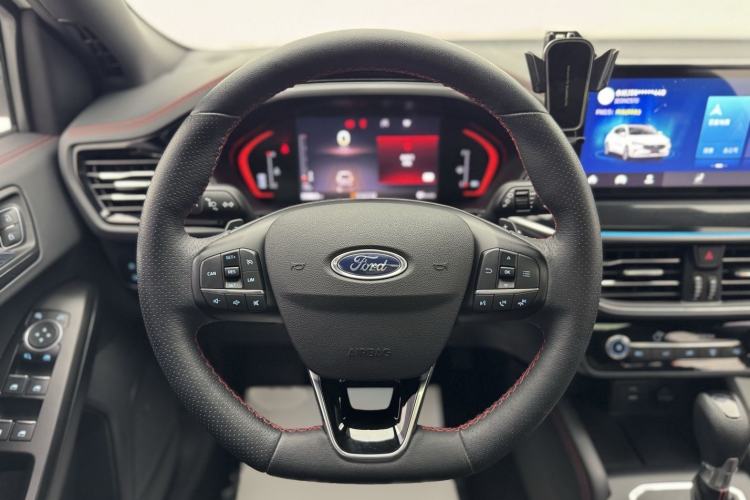 Used Ford Focus 2022 Hatchback EcoBoost 180 Automatic ST Line Steering Wheel