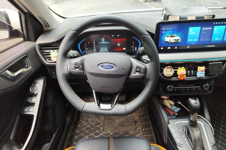 Used Ford Focus 2022 Sedan EcoBoost 180 Automatic Performance Edition Steering Wheel