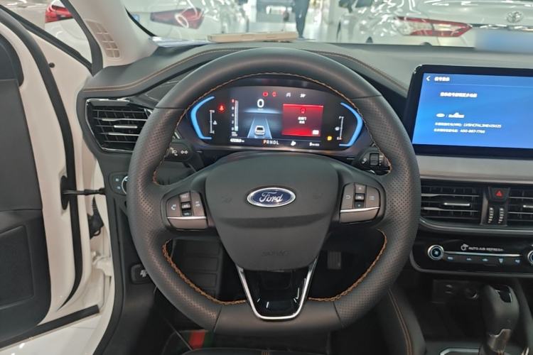Used Ford Focus 2022 Sedan EcoBoost 180 Automatic Performance Edition Steering Wheel