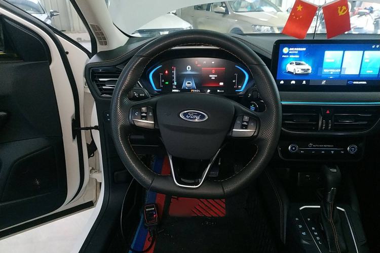 Used Ford Focus 2022 Sedan EcoBoost 180 Automatic Performance Edition Steering Wheel