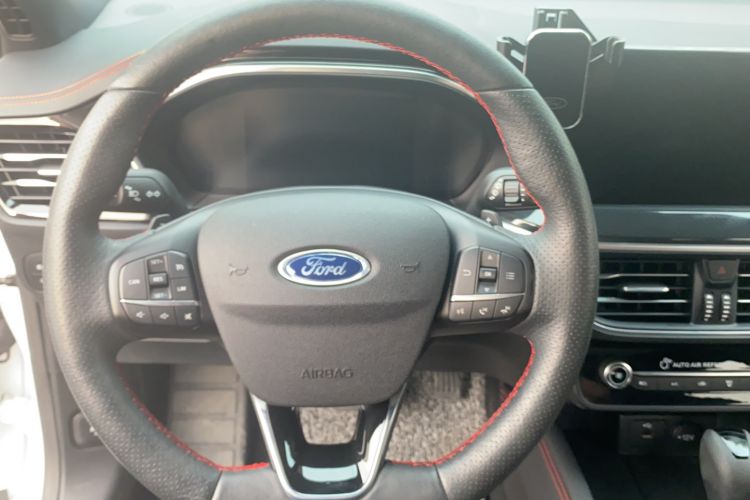 Used Ford Focus 2022 Hatchback EcoBoost 180 Automatic ST Line Steering Wheel