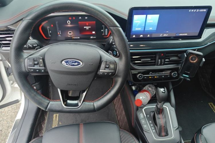 Used Ford Focus 2022 Hatchback EcoBoost 180 Automatic ST Line Steering Wheel