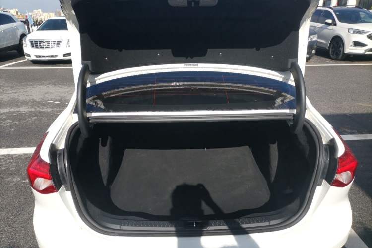 Used Ford Focus 2022 Sedan EcoBoost 180 Automatic ST Line Trunk