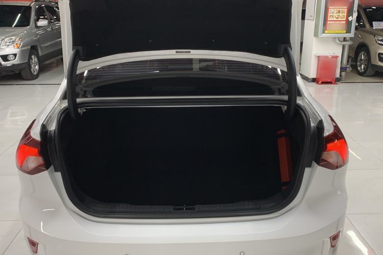 Used Ford Focus 2022 Sedan EcoBoost 180 Automatic Performance Edition Trunk