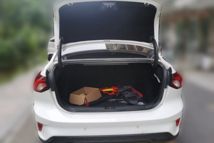 Used Ford Focus 2022 Sedan EcoBoost 180 Automatic Performance Edition Trunk