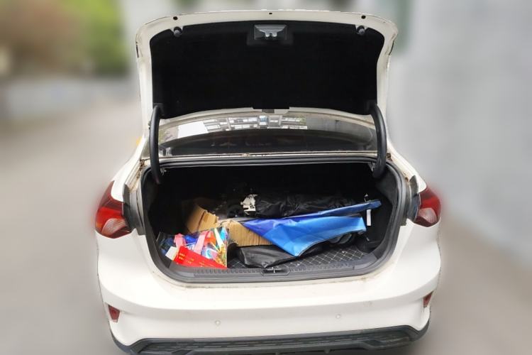 Used Ford Focus 2022 Sedan EcoBoost 180 Automatic Performance Edition Trunk
