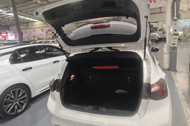 Used Ford Focus 2022 Hatchback EcoBoost 180 Automatic ST Line Trunk