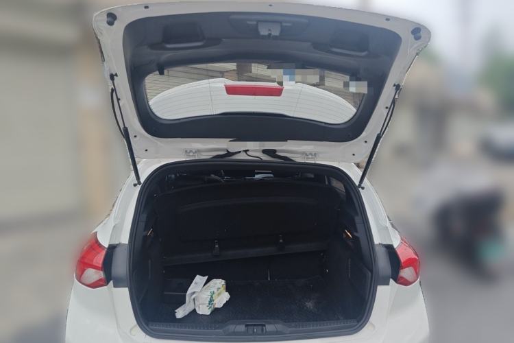 Used Ford Focus 2022 Hatchback EcoBoost 180 Automatic ST Line Trunk