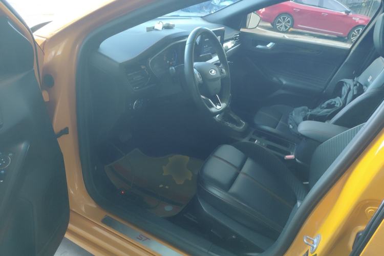 Used Ford Focus 2022 Sedan EcoBoost 180 Automatic ST Line Driver Seat