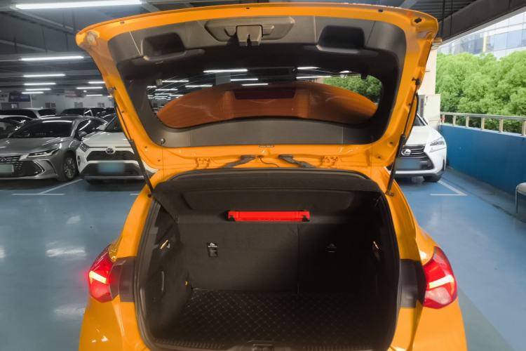 Used Ford Focus 2022 Hatchback EcoBoost 180 Automatic ST Line Trunk