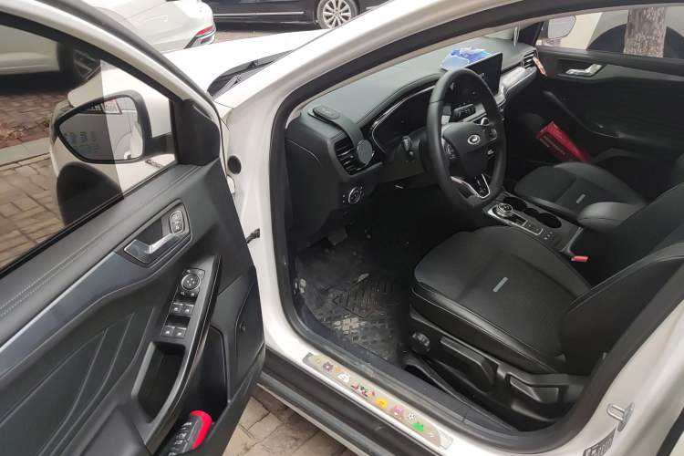 Used Ford Focus Active 2021 EcoBoost 180 Automatic Trendy Model Driver Seat