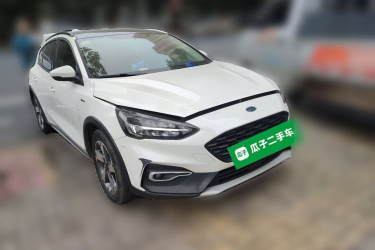 Used Ford Focus Active 2021 EcoBoost 180 Automatic Trendy Model Front Right 45 Deg