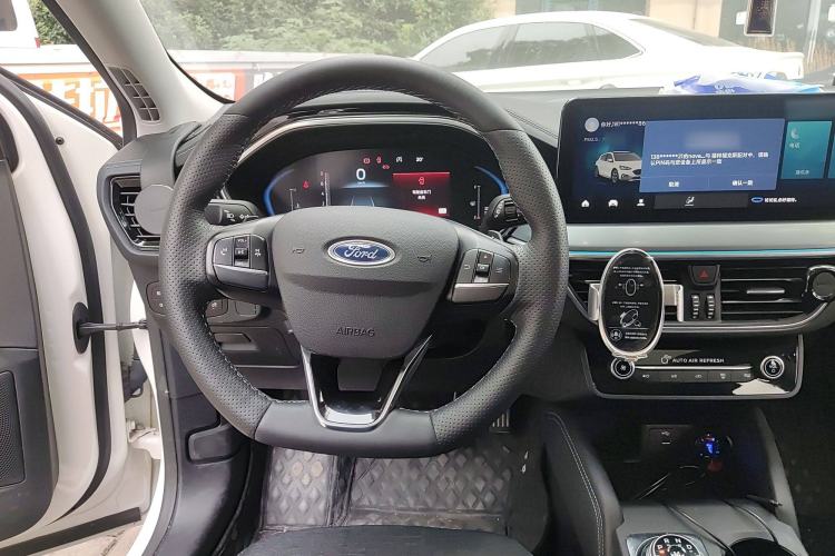 Used Ford Focus Active 2021 EcoBoost 180 Automatic Trendy Model Steering Wheel