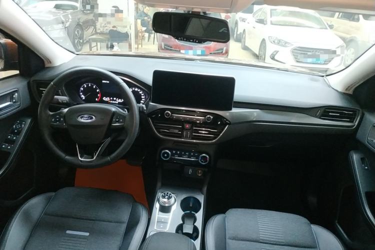 Used Ford Focus Active 2020 EcoBoost 180 Automatic Trendy Model Center Console