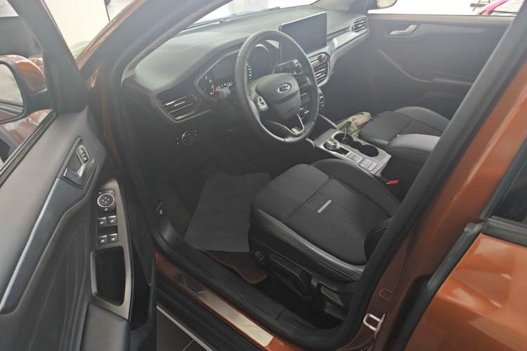 Used Ford Focus Active 2020 EcoBoost 180 Automatic Trendy Model Driver Seat