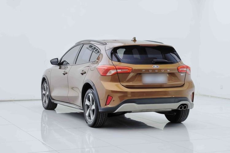 Used Ford Focus Active 2020 EcoBoost 180 Automatic Trendy Model Exterior 3