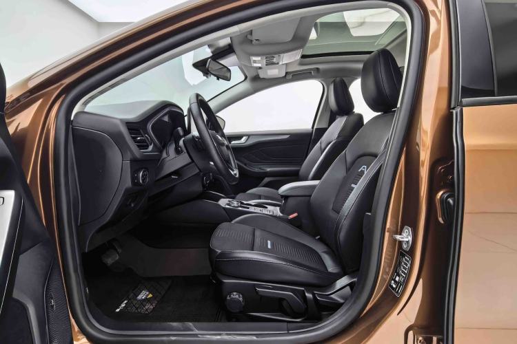 Used Ford Focus Active 2020 EcoBoost 180 Automatic Trendy Model Interior 2