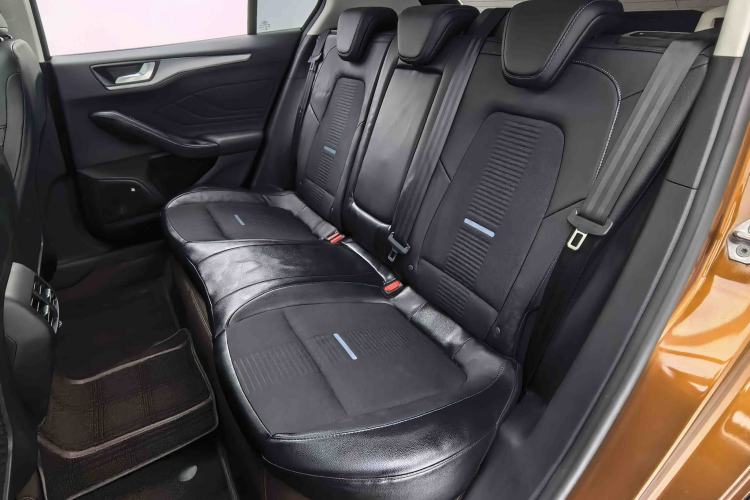 Used Ford Focus Active 2020 EcoBoost 180 Automatic Trendy Model Interior 3
