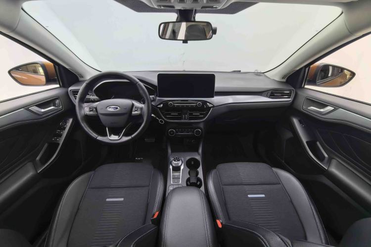 Used Ford Focus Active 2020 EcoBoost 180 Automatic Trendy Model Interior 4