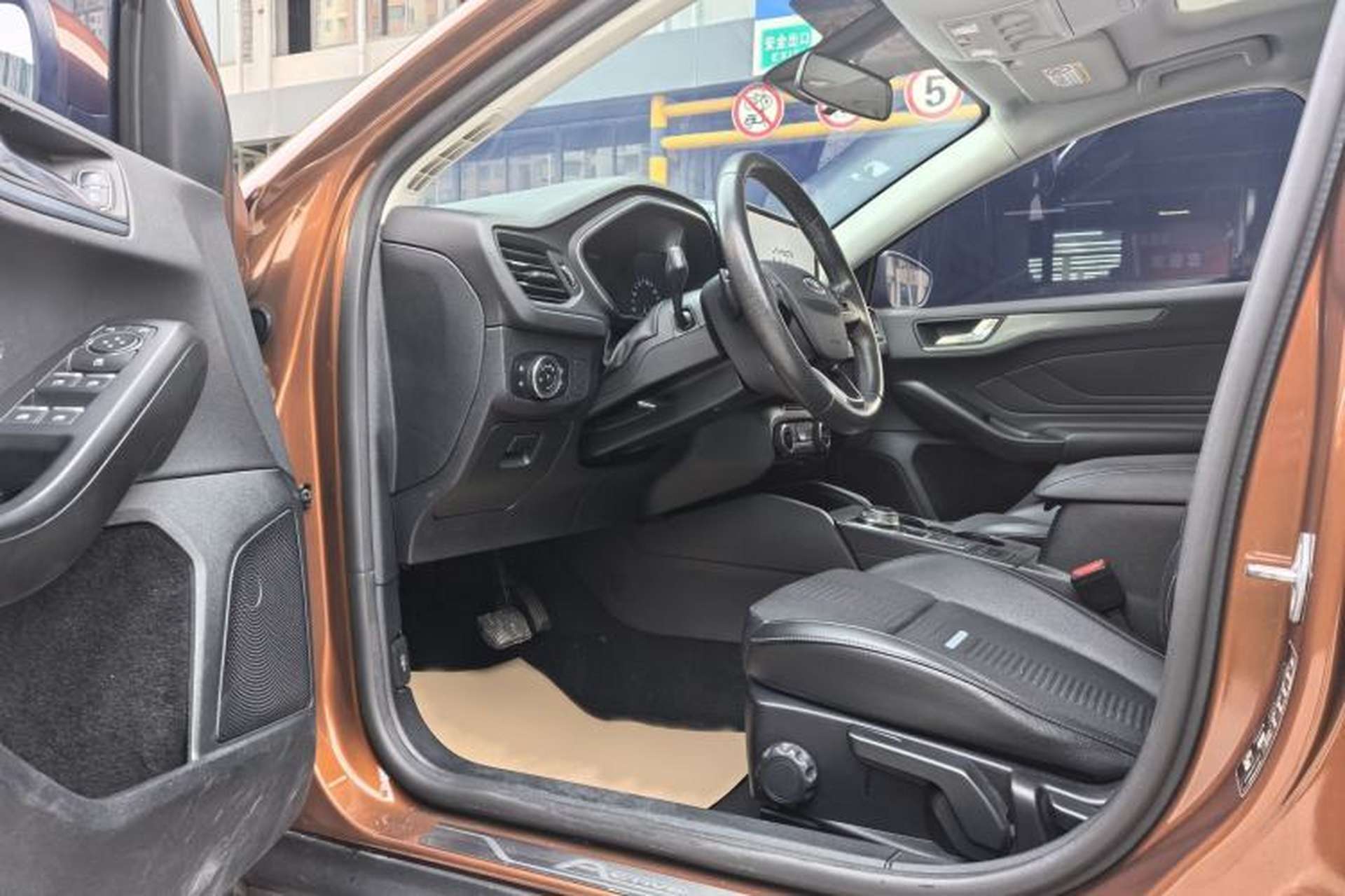 Used Ford Focus Active 2020 EcoBoost 180 Automatic Trendy Model Interior 5