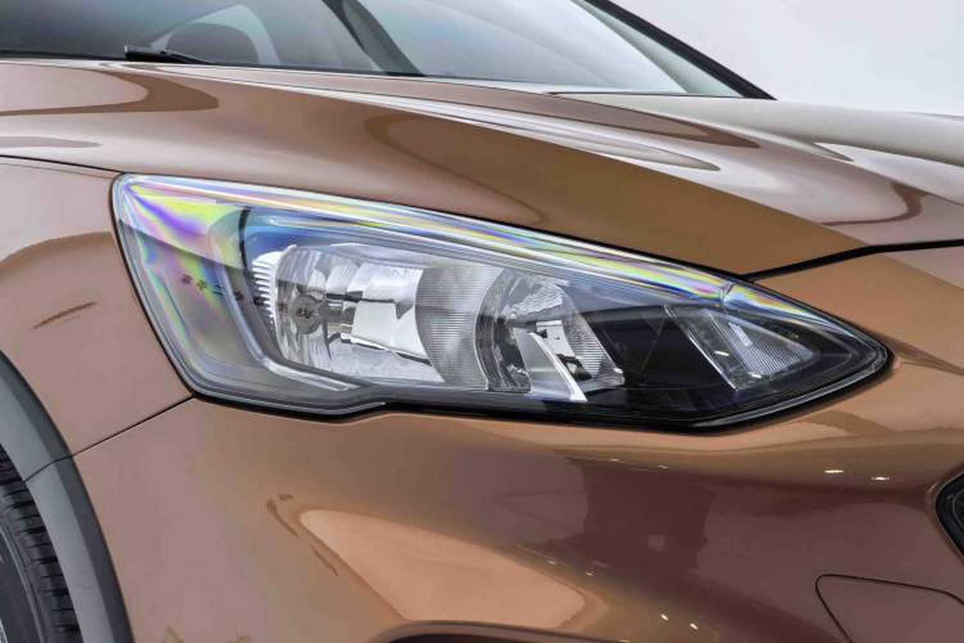 Used Ford Focus Active 2020 EcoBoost 180 Automatic Trendy Model Left Front Headlight